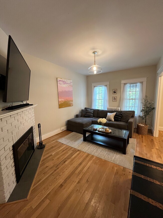 Photo - 1428 Oak St NW (Washington, DC) Townhome