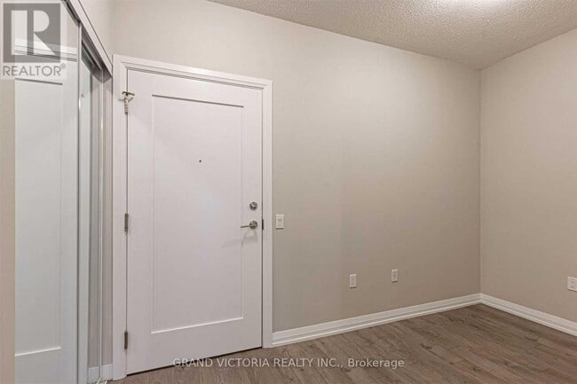 Building Photo - 65 Watergarden Dr