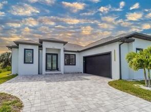 Building Photo - 15561 Melport Cir