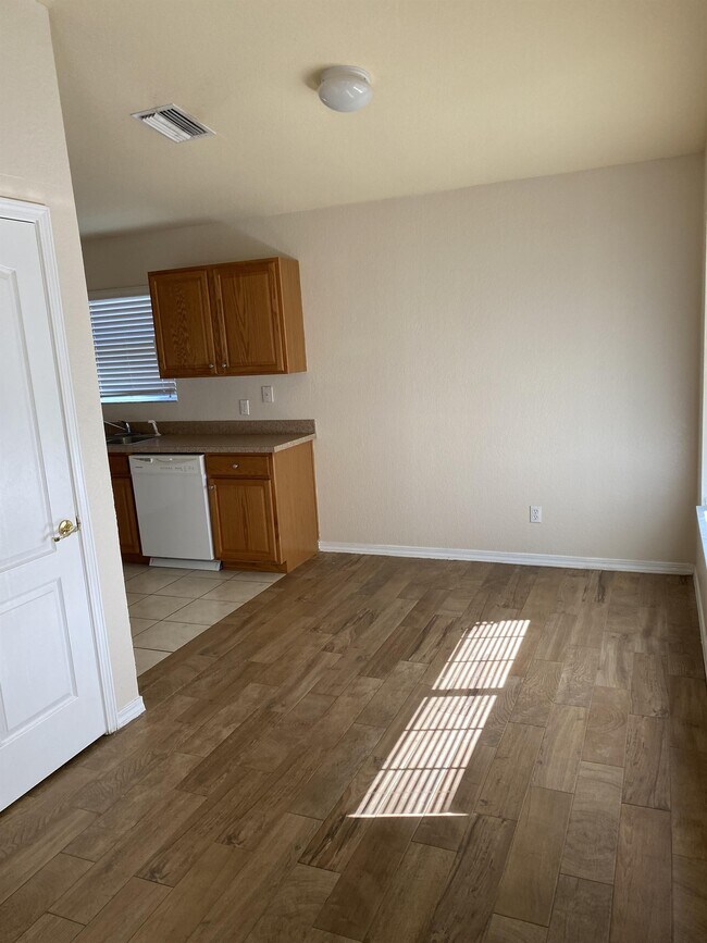 Foto del edificio - 6124 E Quitman St