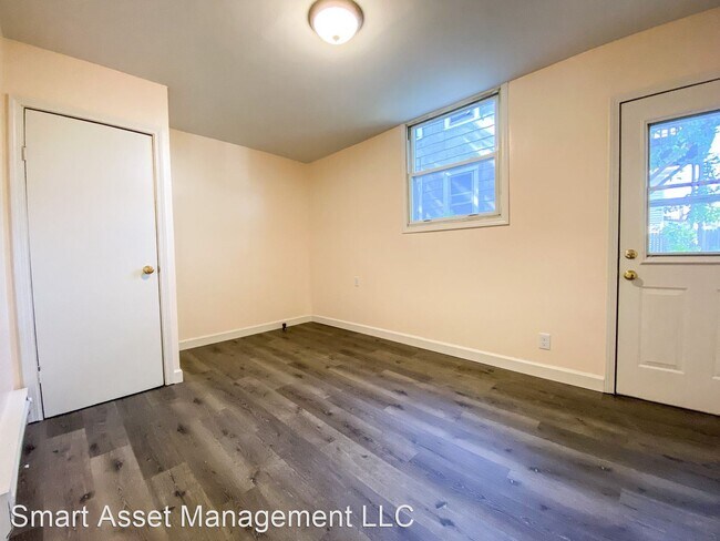 Foto del edificio - 2690 S 10th St