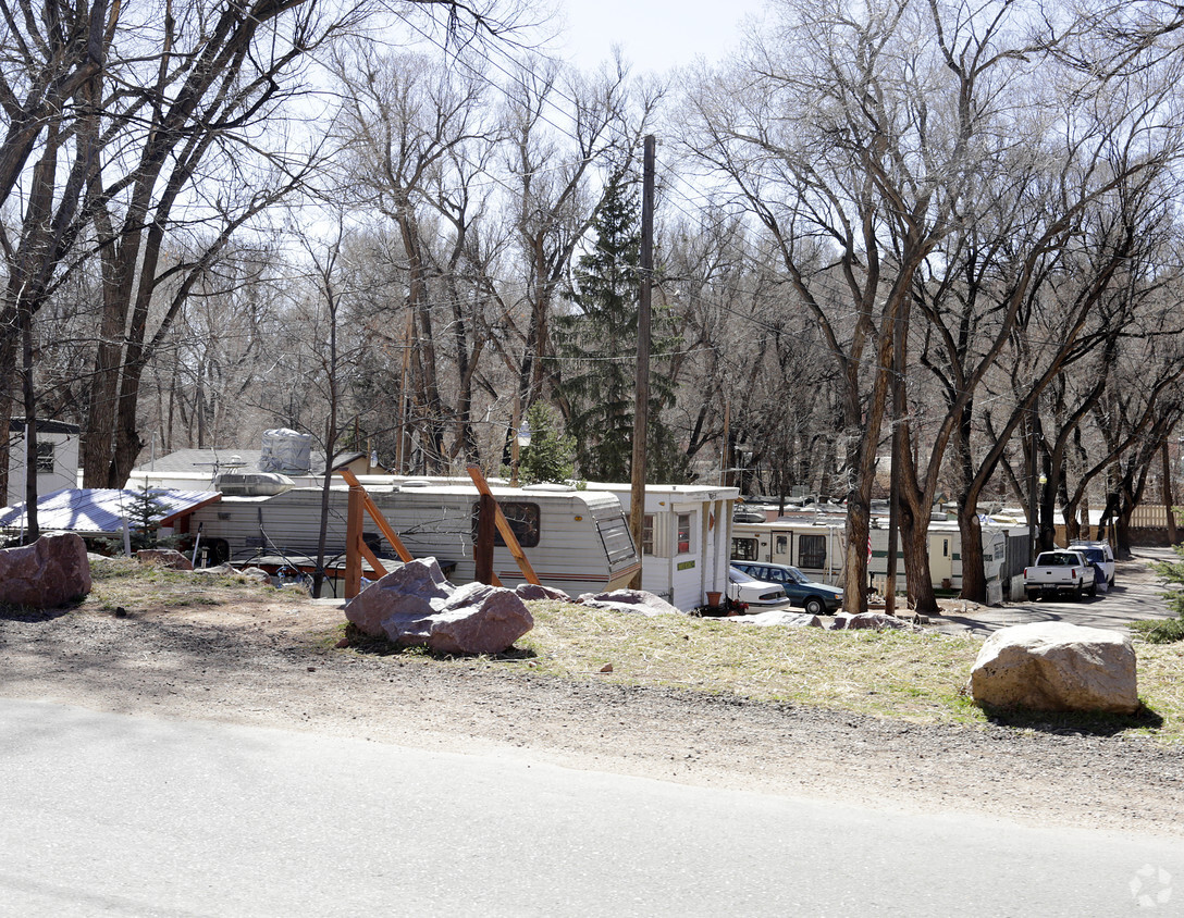 Building Photo - El Paso Mobile Home Community