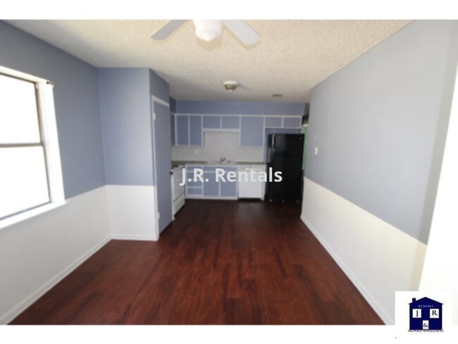 Building Photo - 602 Traci Dr
