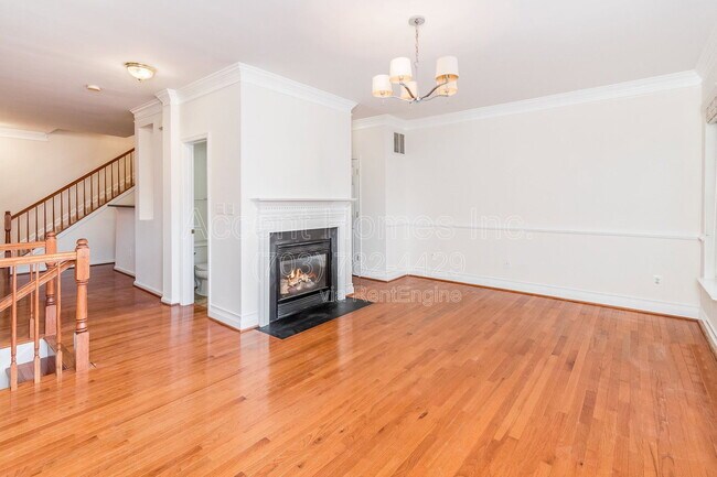 Foto del edificio - 9875 Dochart Sound Ln