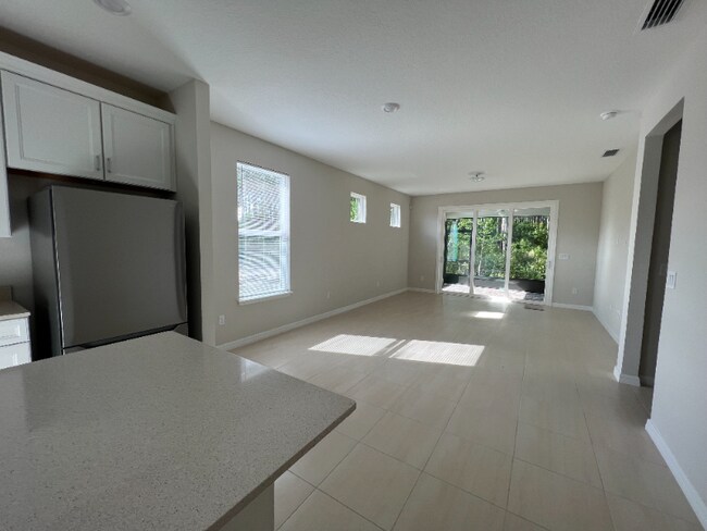 Foto del edificio - 91 Fairlake Cir