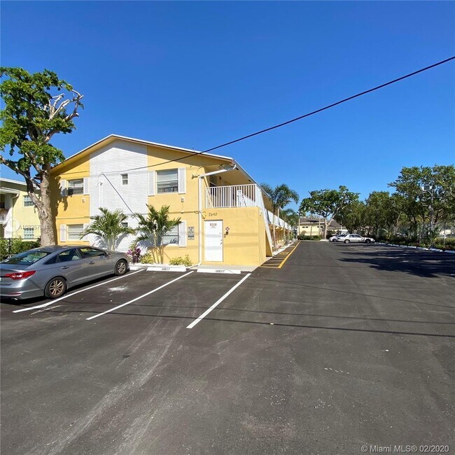 Building Photo - 2640 NE 8th Ave  18 Wilton Manors Fl 33334
