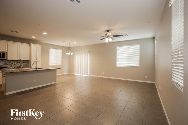 Foto del edificio - 5630 Bishop Flowers St