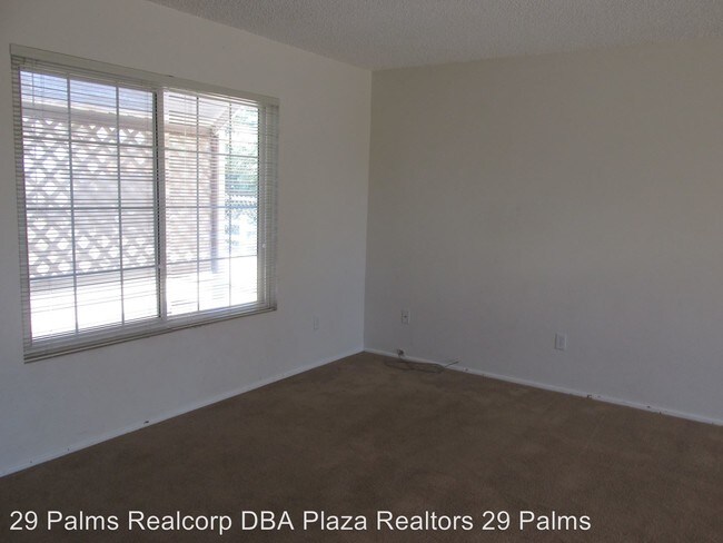 Foto del edificio - 6057 Lupine Ave