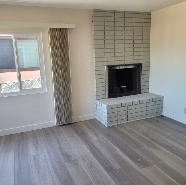 Building Photo - 2614 Voorhees Ave