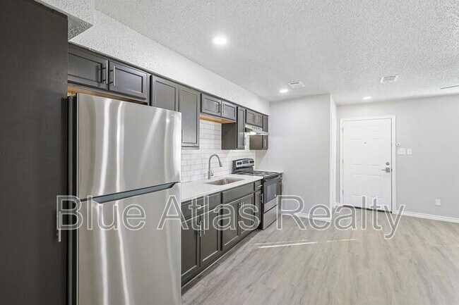 Foto del edificio - 4004 Fair Park Blvd