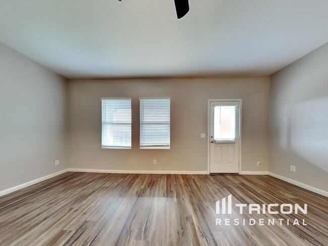 Foto del edificio - 871 Bunton Reserve Blvd