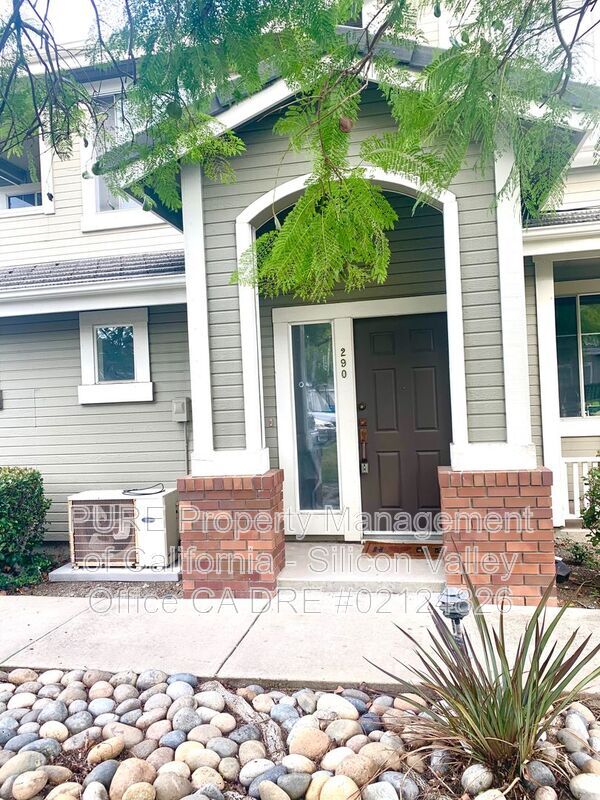 Photo - 290 Gemstone Way House