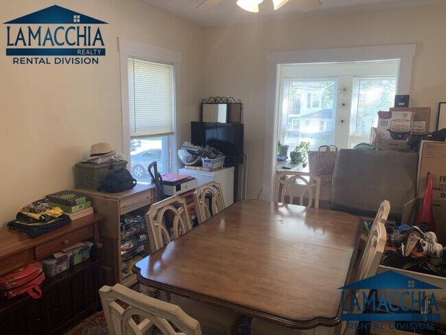 Building Photo - 3 bedroom in Woburn MA 01801