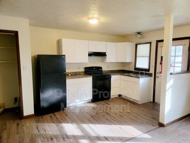 Building Photo - 2167 Shafer Rd