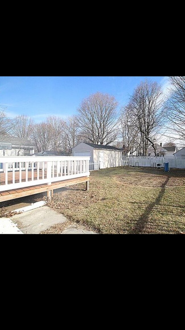 Building Photo - 529 Pine Rock Ave
