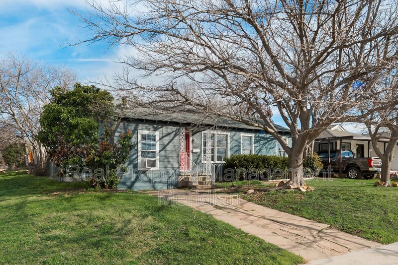 Primary Photo - 5036 Curzon Ave