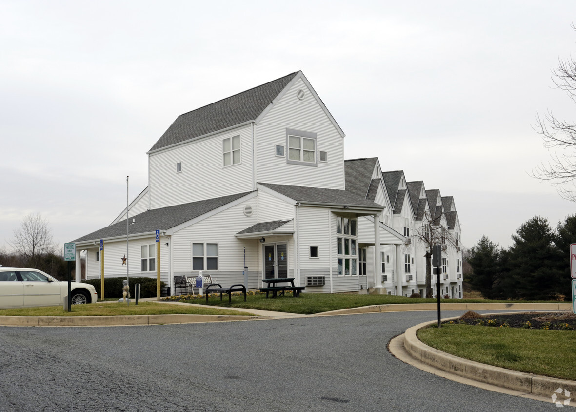 Building Photo - Canal Town Village