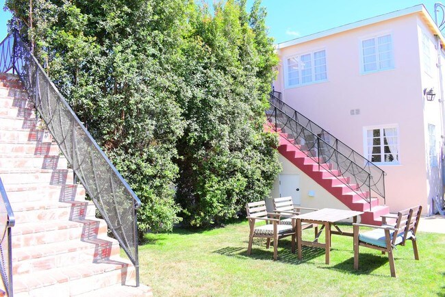 Building Photo - 1212 10th St