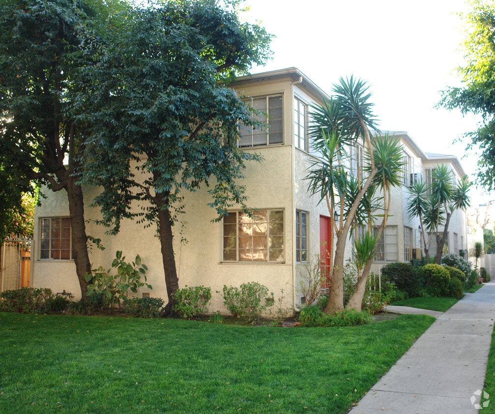 10710 Camarillo St, North Hollywood, CA 91602 10710 Camarillo St