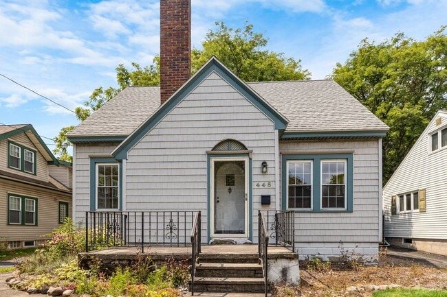 Building Photo - 448 Buckingham Ave