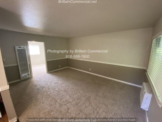 Foto del edificio - 5484 Carlson Dr