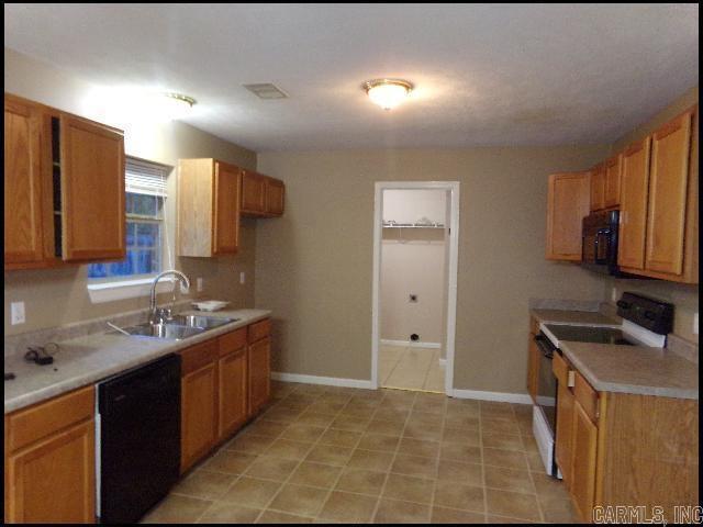 Building Photo - 22 Blair Dr