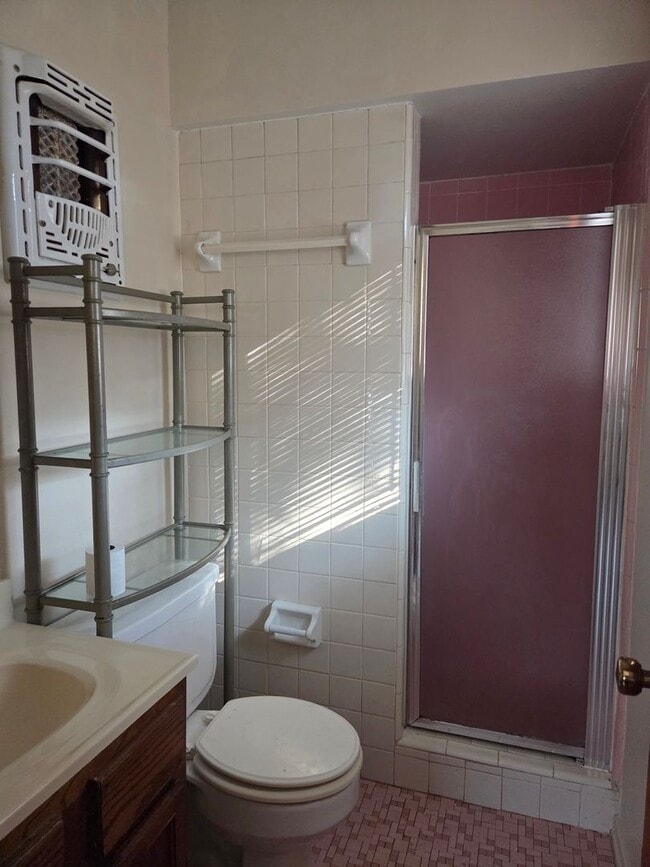 Building Photo - 3 bedroom, 2 bathroom home in the heart of Monroe