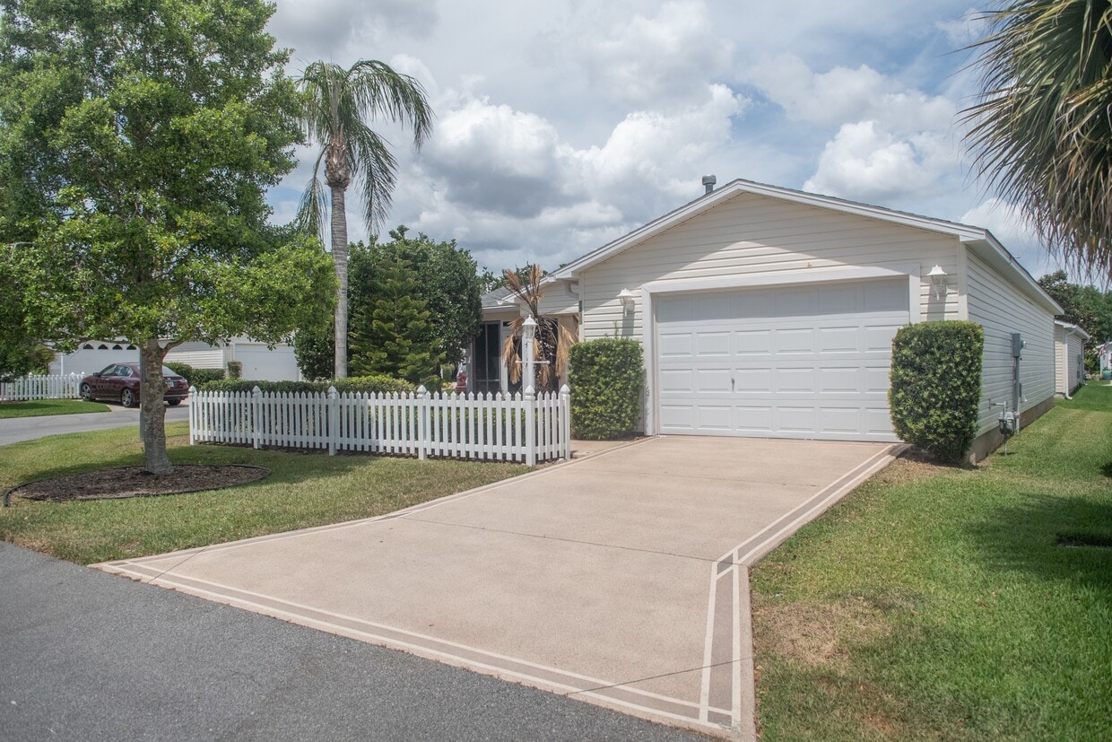 2335 Riley Rd, The Villages, FL 32162 House Rental in The Villages