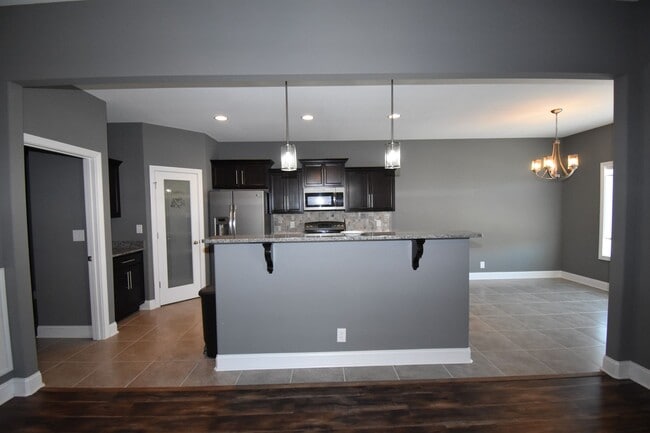 Building Photo - 1072 Fuji Ln