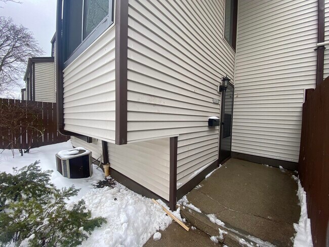 Foto del edificio - 8301 N 107th St