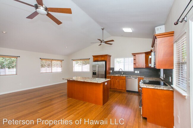 Building Photo - 4 br, 2.5 bath House - 94-212 Loku Pl. Apt C