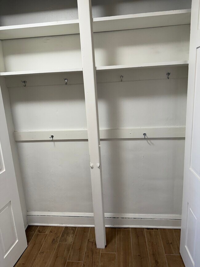 Foto del edificio - 49 E High St