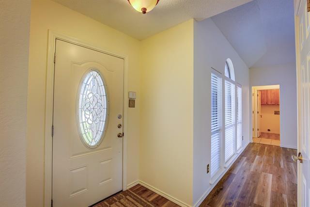 Foto del edificio - 7909 Tree Leaf Ln
