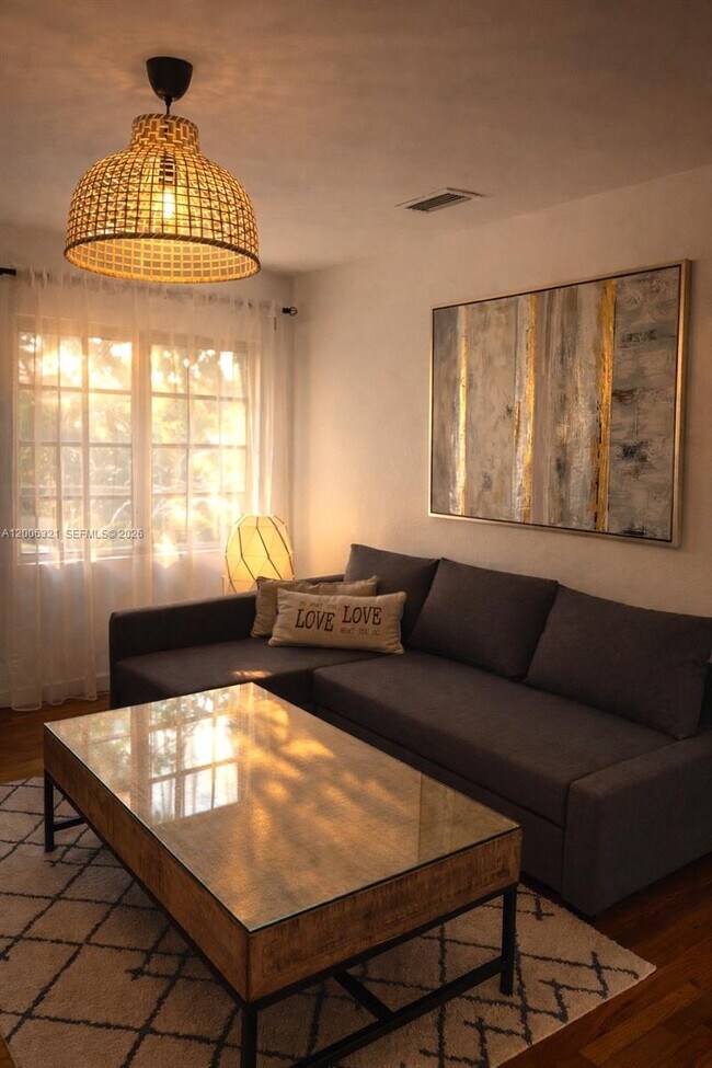 Foto del edificio - 5800 SW 61st St