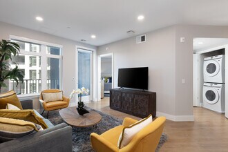 Building Photo - Avalon Tech Ridge