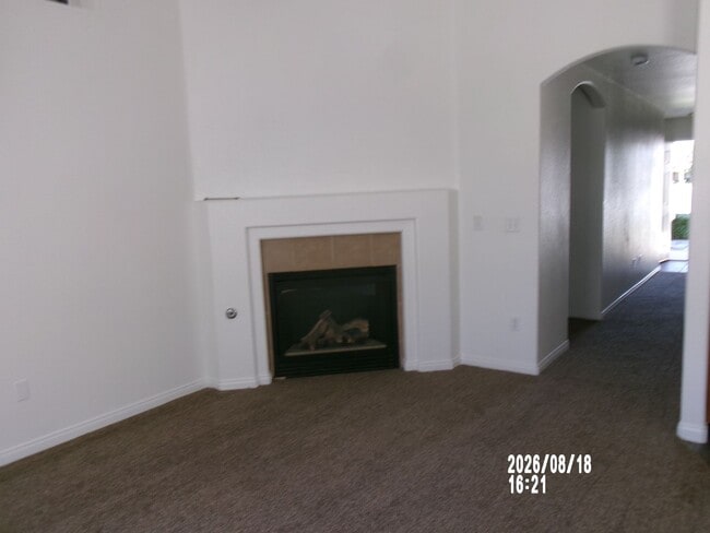 Building Photo - 14111 Via Contento