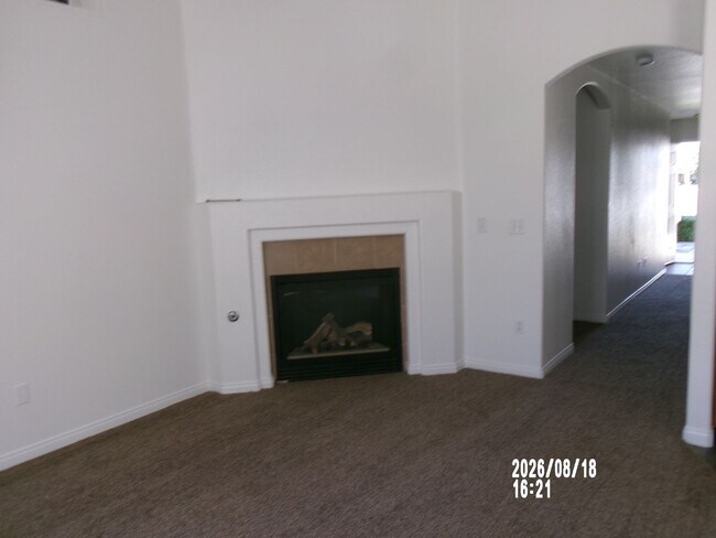 Foto del edificio - 14111 Via Contento