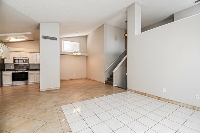Building Photo - 4327 E Contessa St