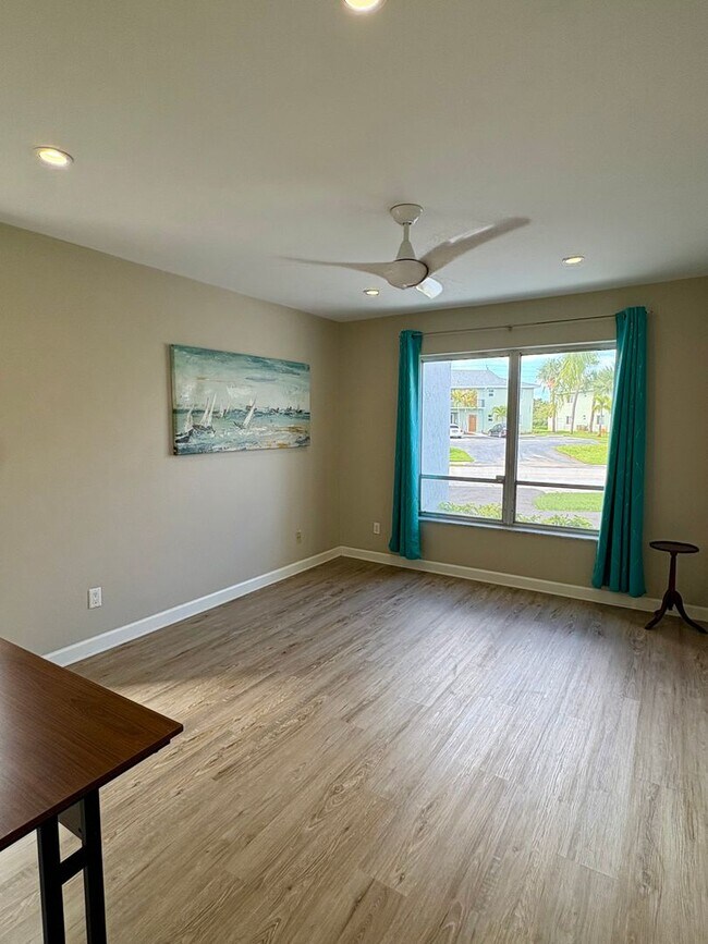 Foto del edificio - WATERFRONT 2/2 Condo in Stuart **Pics Coming Soon**