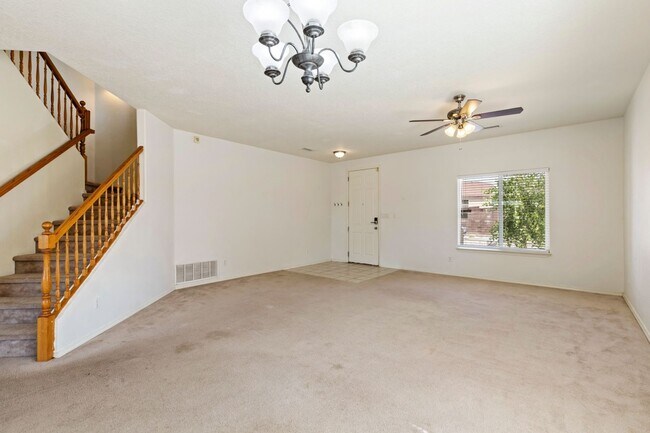Building Photo - 4 Bedroom Single Family Home in Rio Rancho
