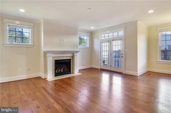Foto del edificio - 8204 River Quarry Pl