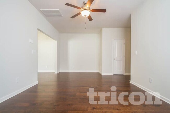 Building Photo - 406 Riverwood Ct