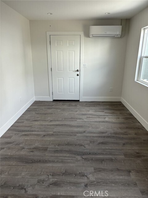 Building Photo - 362 E Montana St