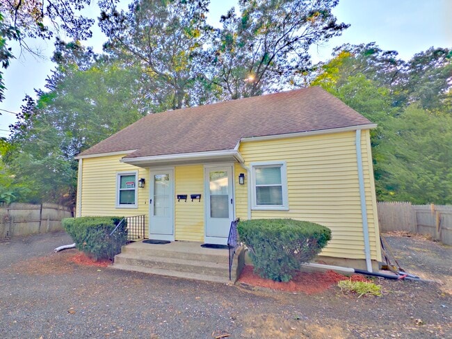 Foto del edificio - 8 Howard Ct