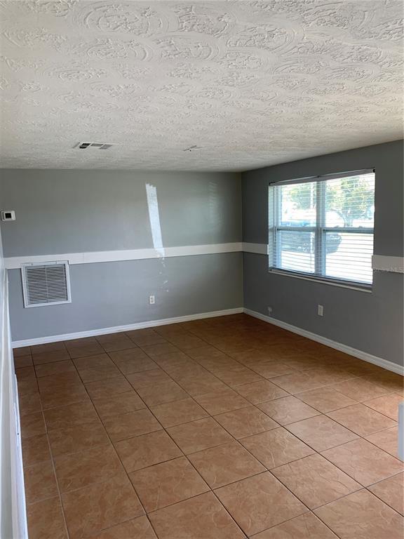 Foto del edificio - 2215 Pamela Dr