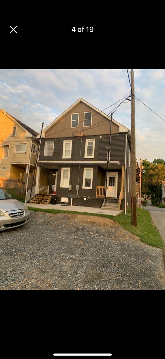 Building Photo - 639 E Middle St