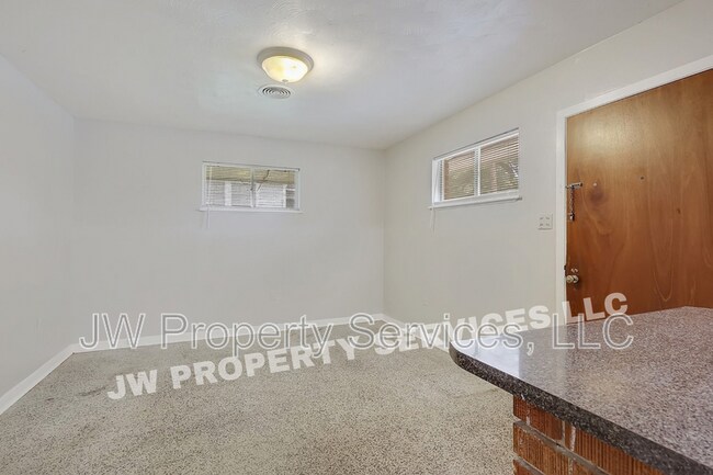 Foto del edificio - 124 Lake Ave