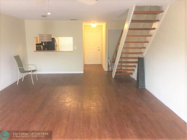 Building Photo - 3070 S Oakland Forest Dr