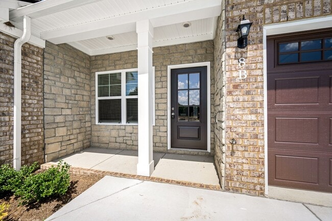 Building Photo - Park Place Townhome!