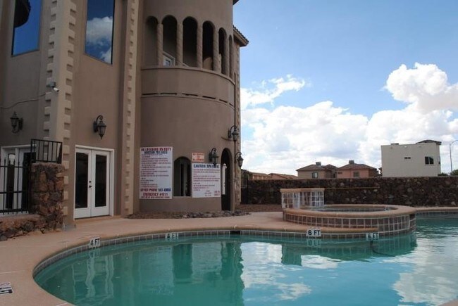 Building Photo - 12240 Costa Brava